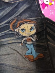 Cartoon Embroidered Capri