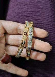 New Stoned Gold Bangle Set