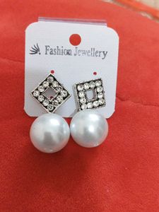 Light Weight Earring
