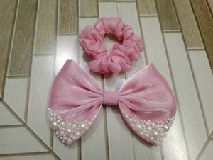 Beautiful Hairbow & Scrunchies Combo