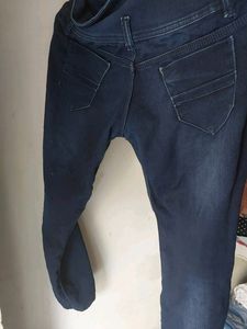 JEANS FOR WOMEN