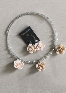 Rose adjustable Necklace set