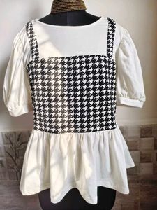 Chic Houndstooth Peplum Top