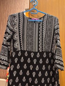 “Rangriti” Indie Black Gown (Almost 🆕)