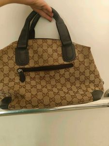 Gucci Look Handheld Bag