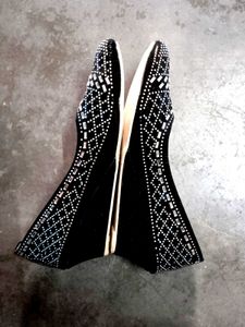 Self Style MIRROR &amp;STONE WORK JUTTI(BLACK)