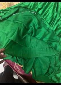 Green satinskirt Chaniya Navratri