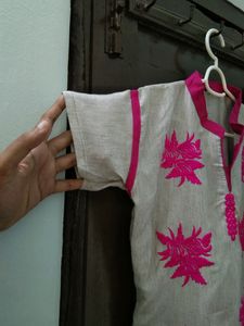 Thread-work Kurta