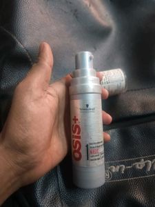 Schwarzkopf Osis+ Hair anti frizz serum