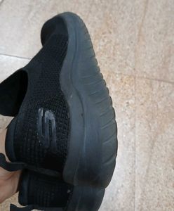 Very Light Weight Comfy Skechers Shoe(Unisex)