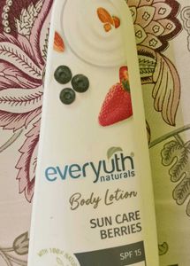 New Everyuth Naturals Body Lotion