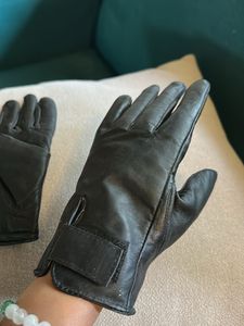 Leather Gloves With Cotton Cap Free