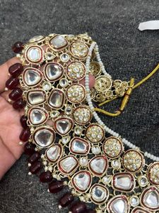 Gorgeous Necklace &amp; Earring Set