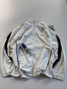 NIKE VINTAGE WINDBREAKER JACKET