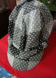 Patterned Cap Condition Very Good