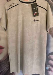 Nike T-Shirt