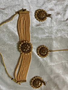 Elegant Gold Tone Jewelry Set
