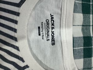 Jack &amp; Jones Graphic Tee DC or Men