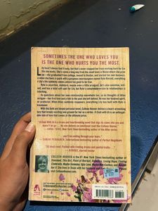 It Ends With Us by Colleen Hoover