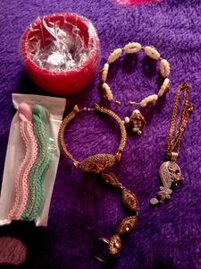 Jewellery&#39;s