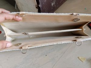 Slingbag  Rakha Hua Tha. 2 tim Used Only