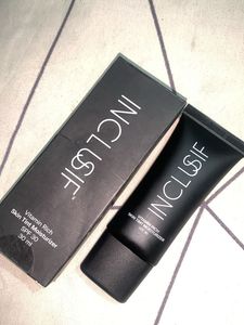 Tinted moisturiser SPF 30
