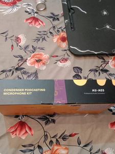 Moano Podcasting Mic 🎙️ Kit