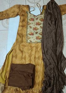 Kurta Set.