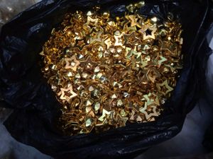 Star Beats Golden Colour For Decoration
