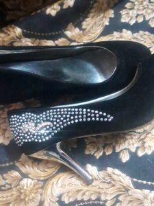 Black Embellished Heels with Rhinestone
