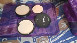 MAC Compact With Two Different And Beautiful Shade