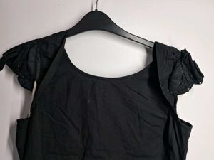 Black Cap Sleeve Top