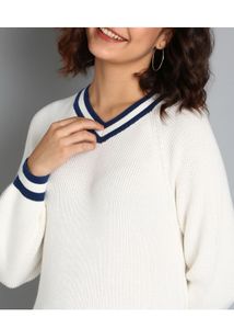 Stylish White V-Neck Sweater