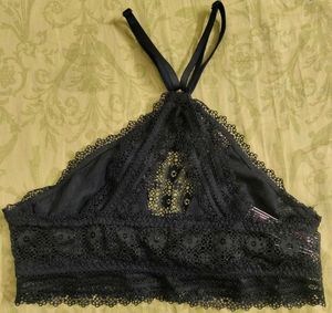 Victoria&#39;sSecret Black Lace High-Neck Bralette