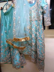 Full Peplum Set  Not In Coin Only Cash Accepting