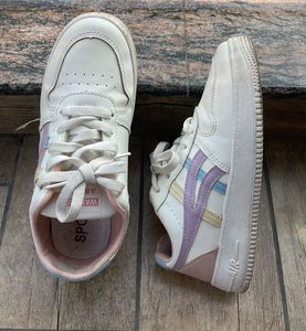 Women’s White Sneakers