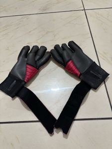 Price Drop!!!Nivia Goalkeeping Gloves 🧤 8 Number