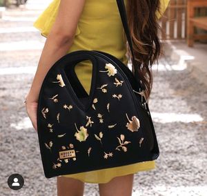 Branded Bag 🖤
