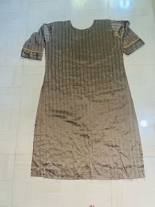 Elegant Embroidered Kurti