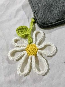 Crochet Daisy Charm