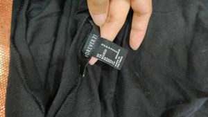 Basic Black Tshirt