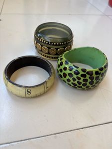 Viral Y2k bangle stack
