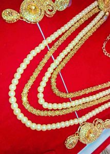Elegant Gold &amp; Pearl Layered Necklace