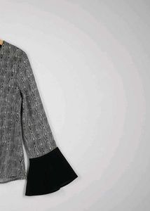 Stylish Black &amp; White Top