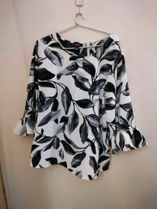 Floral Print Top (Size XXL)