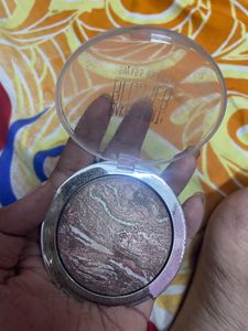 Swiss Beauty Highlighter