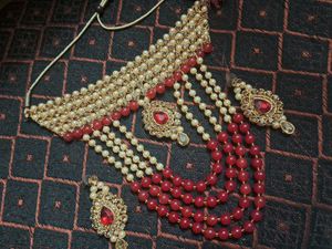 Womens Beaded Jewellery Set Red