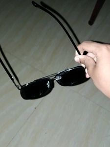 Square Framed Sunglasses