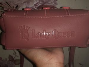 Chic and Elegant Smart Bag Suitable For Everyday