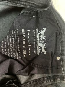 Levi&#39;s 512 slim fit straight leg Charcoal jeans